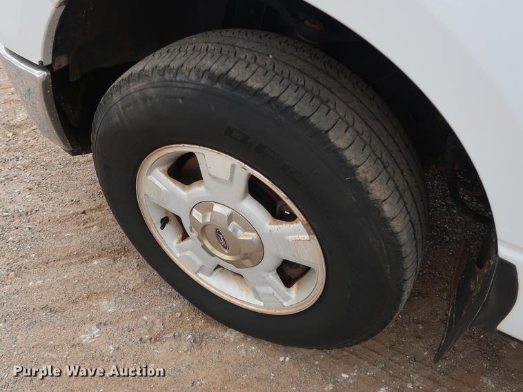 image for item DG4000 2010 Ford F150 XLT SuperCab pickup truck