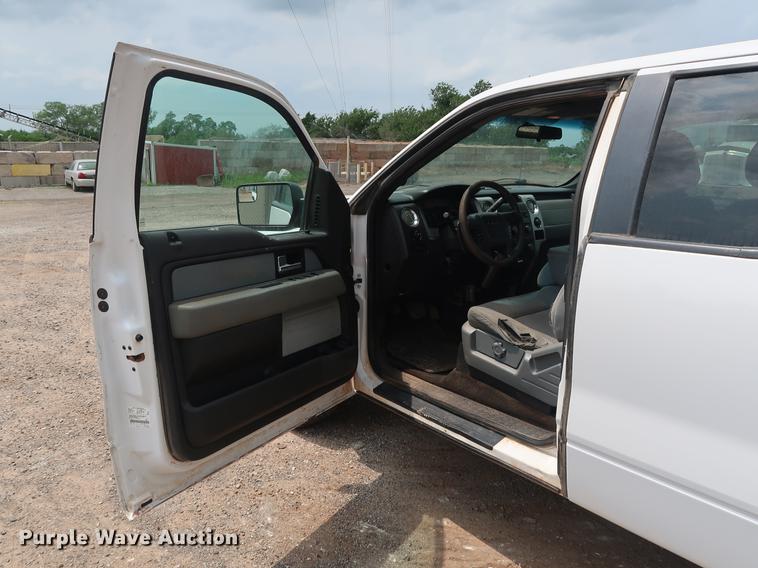 image for item DG4001 2014 Ford F150 XLT SuperCab pickup truck