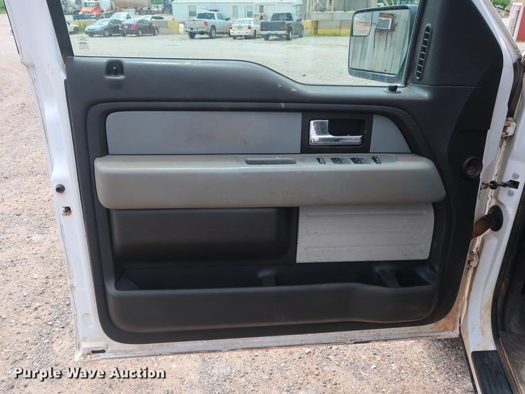 image for item DG4001 2014 Ford F150 XLT SuperCab pickup truck