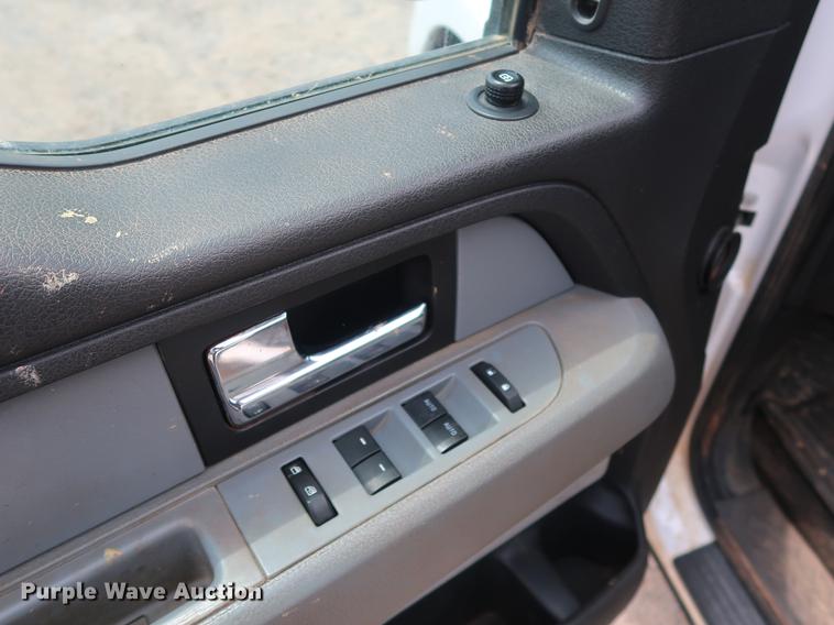 image for item DG4001 2014 Ford F150 XLT SuperCab pickup truck