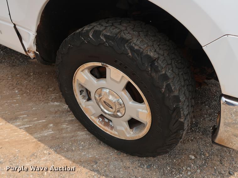 image for item DG4001 2014 Ford F150 XLT SuperCab pickup truck