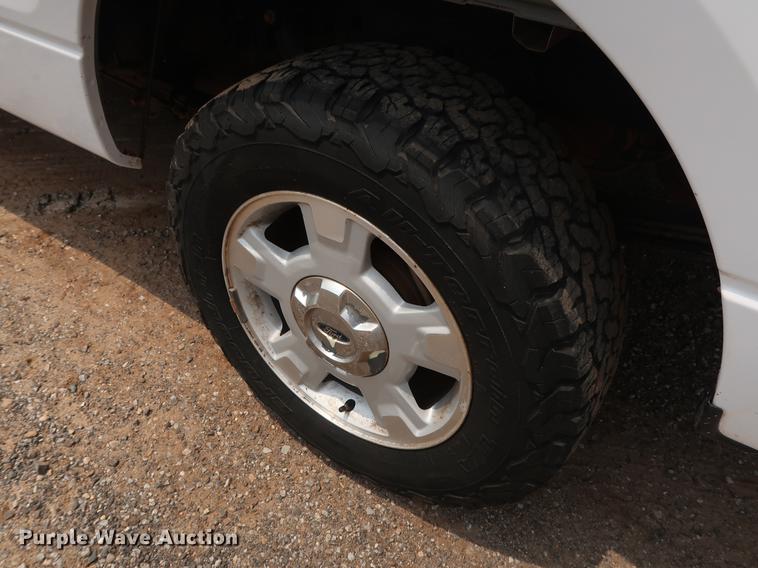 image for item DG4001 2014 Ford F150 XLT SuperCab pickup truck