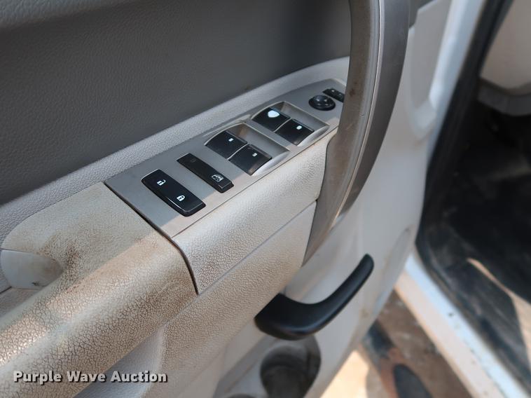 image for item DG4002 2011 GMC Sierra 2500HD Ext. Cab pickup truck