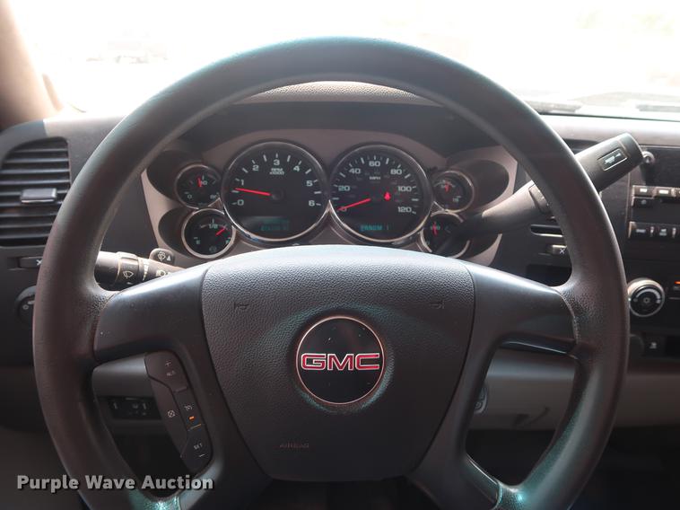 image for item DG4002 2011 GMC Sierra 2500HD Ext. Cab pickup truck