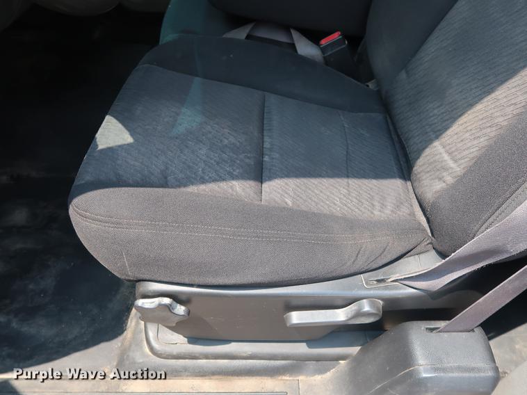 image for item DG4002 2011 GMC Sierra 2500HD Ext. Cab pickup truck