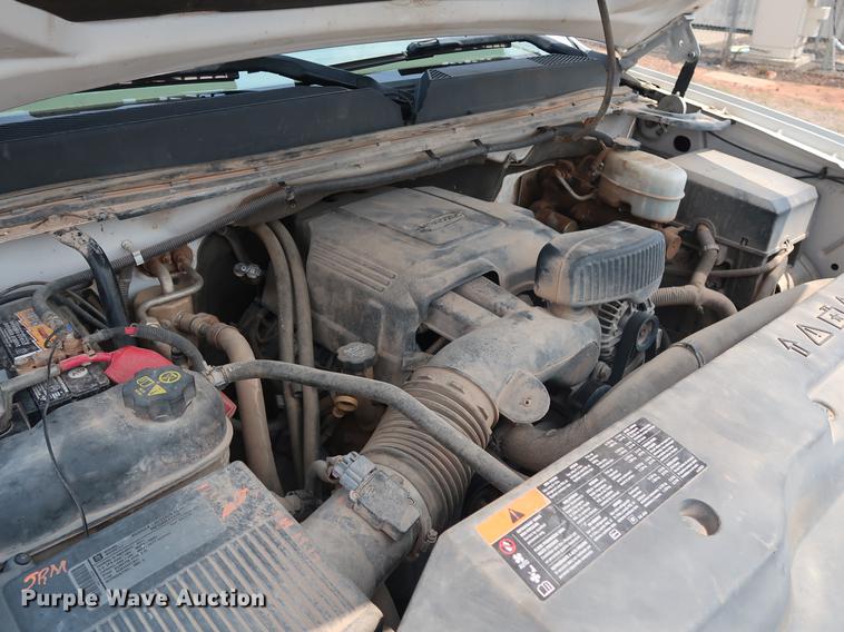 image for item DG4002 2011 GMC Sierra 2500HD Ext. Cab pickup truck