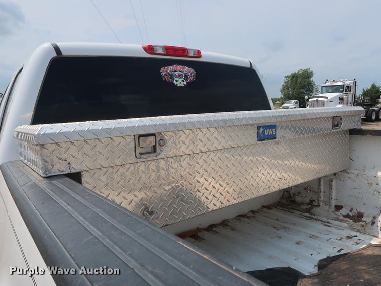 image for item DG4002 2011 GMC Sierra 2500HD Ext. Cab pickup truck