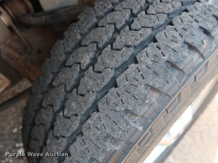 image for item DG4002 2011 GMC Sierra 2500HD Ext. Cab pickup truck