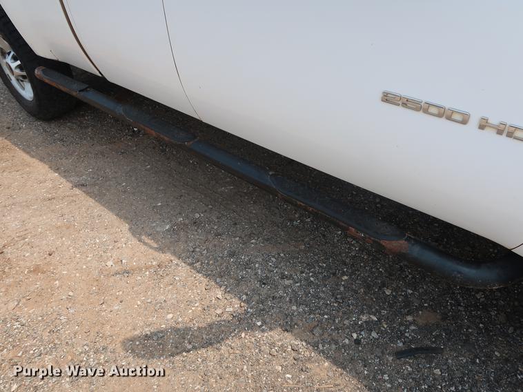 image for item DG4002 2011 GMC Sierra 2500HD Ext. Cab pickup truck