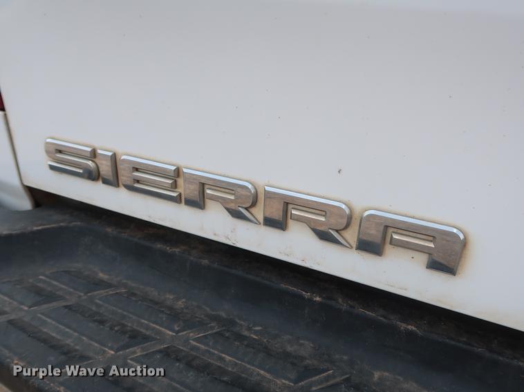 image for item DG4002 2011 GMC Sierra 2500HD Ext. Cab pickup truck