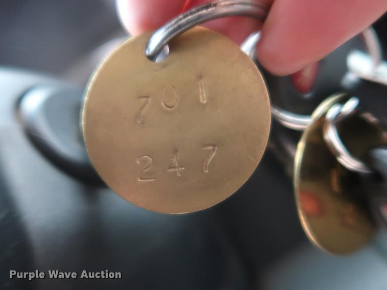 image for item DG4002 2011 GMC Sierra 2500HD Ext. Cab pickup truck