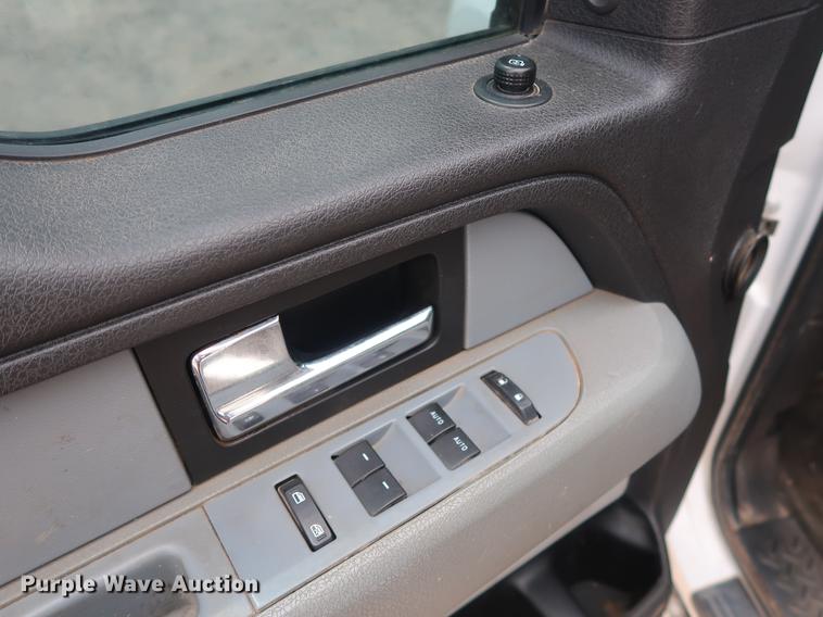 image for item DG4003 2012 Ford F150 XLT SuperCab pickup truck