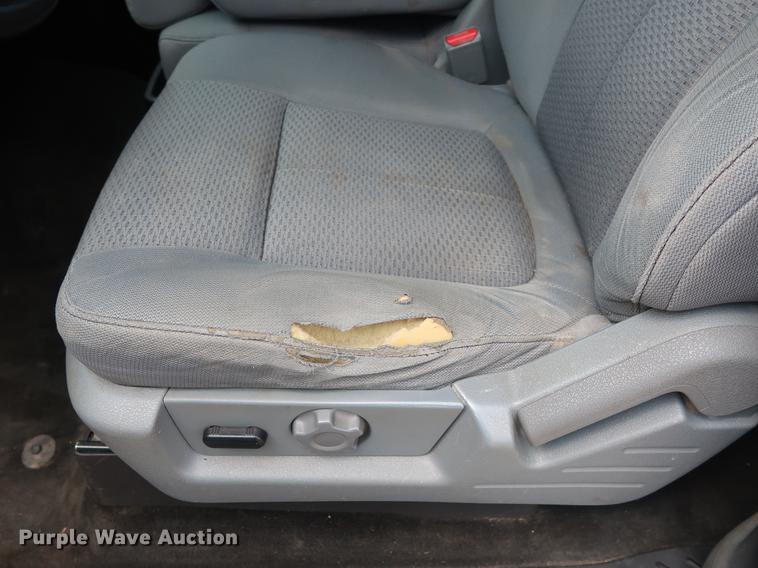 image for item DG4003 2012 Ford F150 XLT SuperCab pickup truck