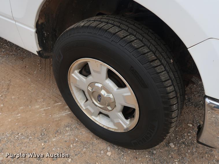 image for item DG4003 2012 Ford F150 XLT SuperCab pickup truck