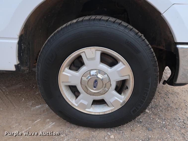 image for item DG4003 2012 Ford F150 XLT SuperCab pickup truck