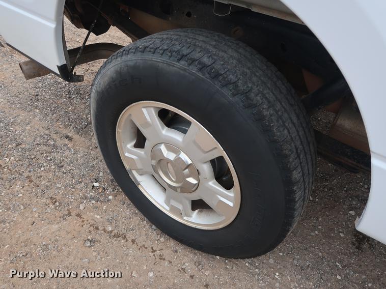 image for item DG4003 2012 Ford F150 XLT SuperCab pickup truck