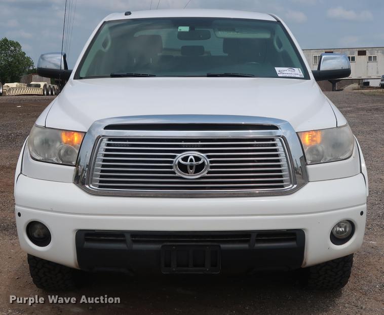 image for item DG4004 2011 Toyota Tundra Limited CrewMax pickup truck