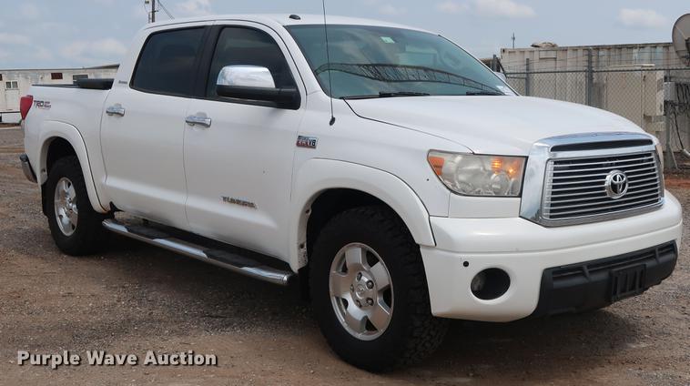 image for item DG4004 2011 Toyota Tundra Limited CrewMax pickup truck