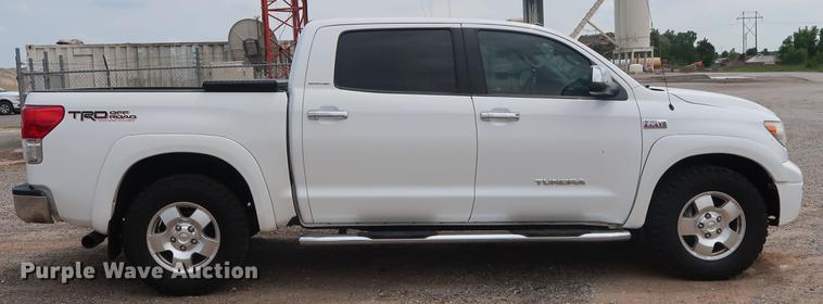 image for item DG4004 2011 Toyota Tundra Limited CrewMax pickup truck