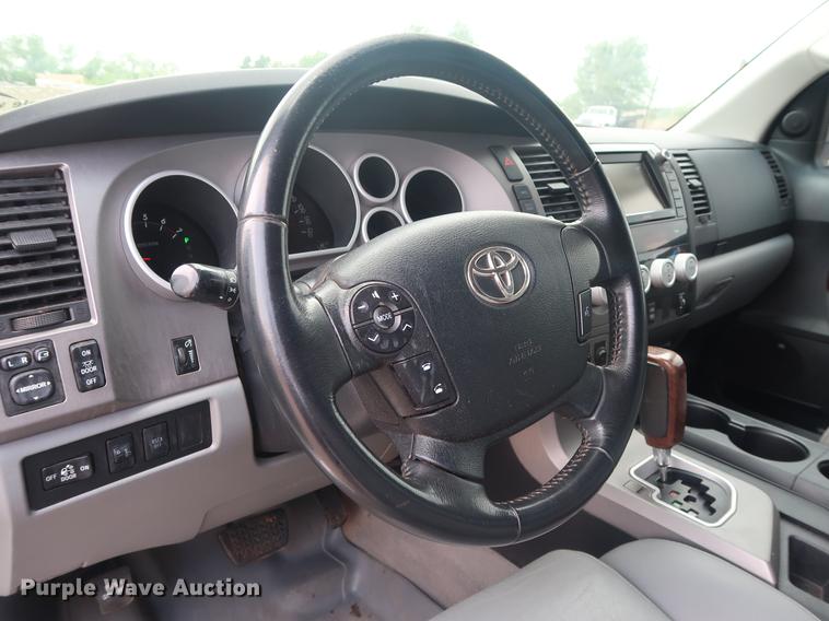 image for item DG4004 2011 Toyota Tundra Limited CrewMax pickup truck