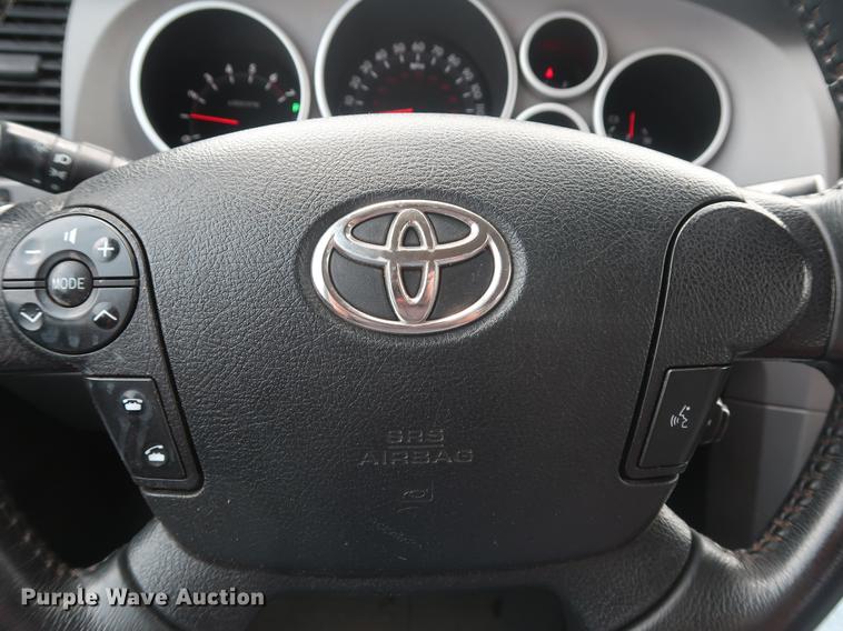 image for item DG4004 2011 Toyota Tundra Limited CrewMax pickup truck