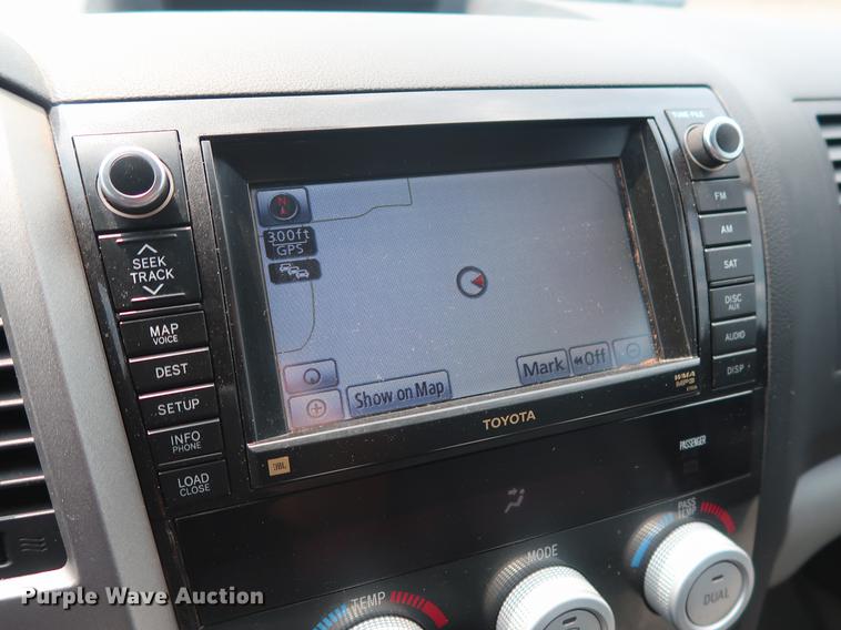 image for item DG4004 2011 Toyota Tundra Limited CrewMax pickup truck