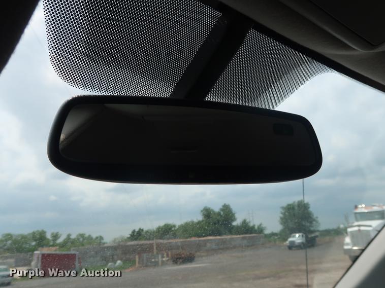 image for item DG4004 2011 Toyota Tundra Limited CrewMax pickup truck