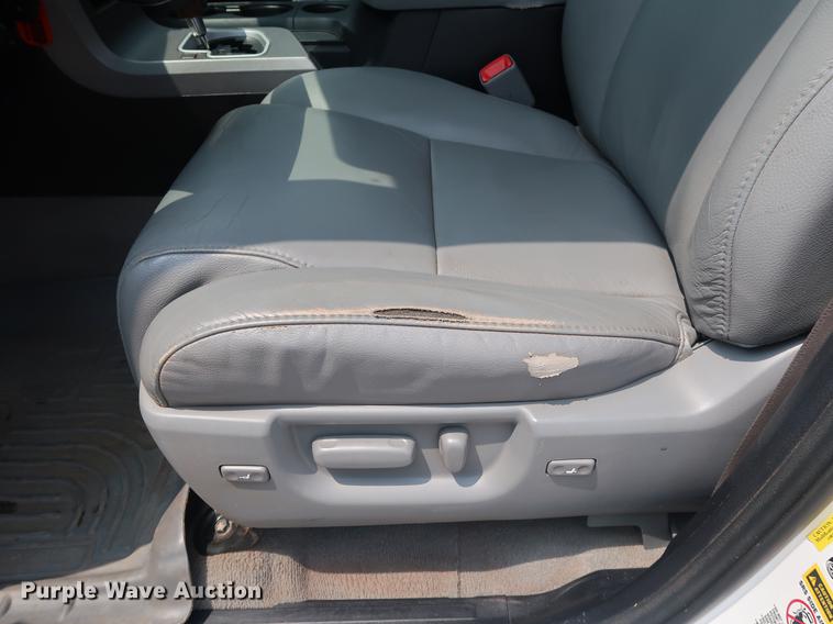 image for item DG4004 2011 Toyota Tundra Limited CrewMax pickup truck