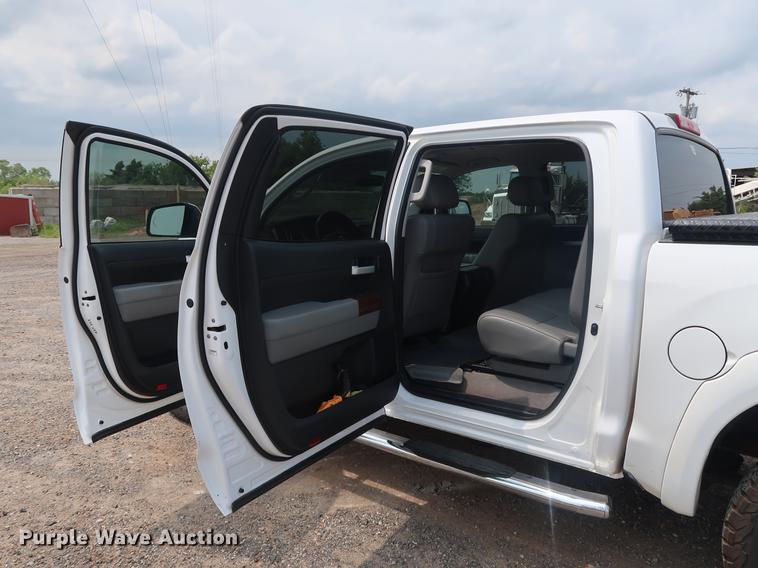 image for item DG4004 2011 Toyota Tundra Limited CrewMax pickup truck