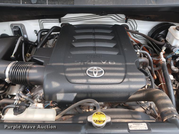 image for item DG4004 2011 Toyota Tundra Limited CrewMax pickup truck