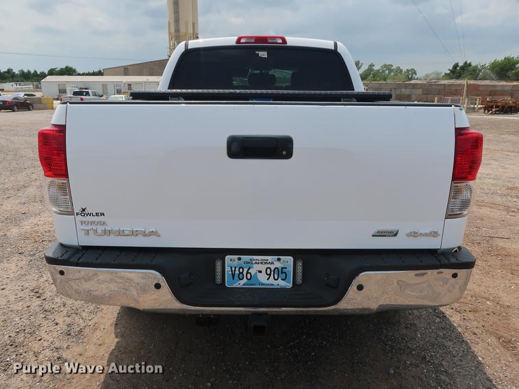 image for item DG4004 2011 Toyota Tundra Limited CrewMax pickup truck