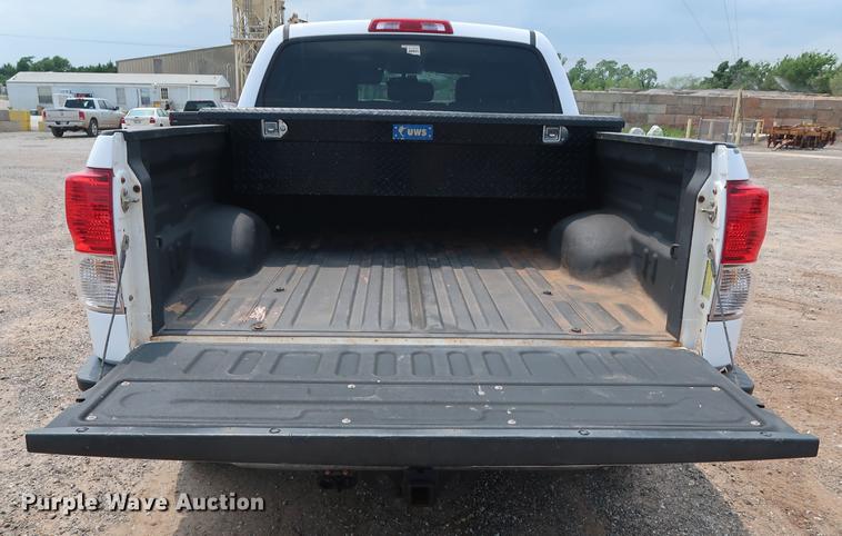image for item DG4004 2011 Toyota Tundra Limited CrewMax pickup truck