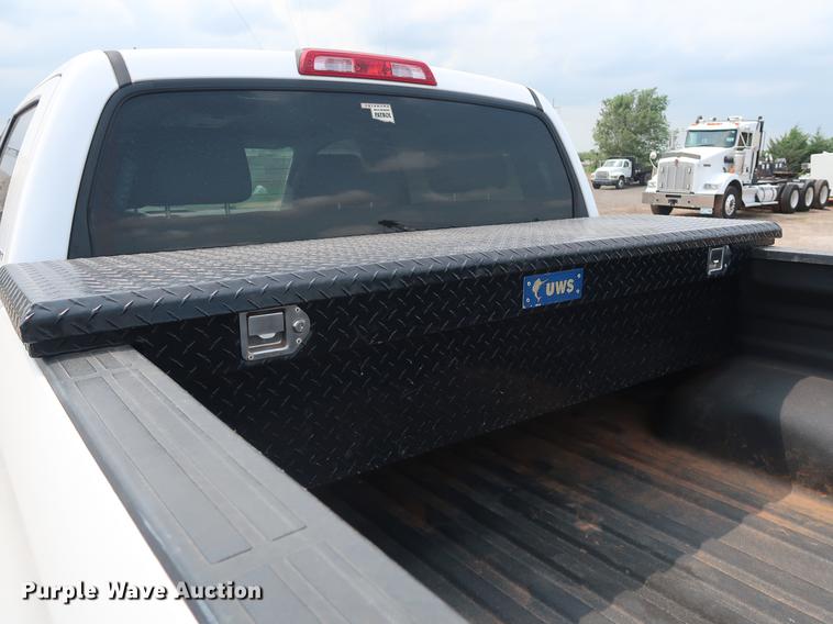 image for item DG4004 2011 Toyota Tundra Limited CrewMax pickup truck