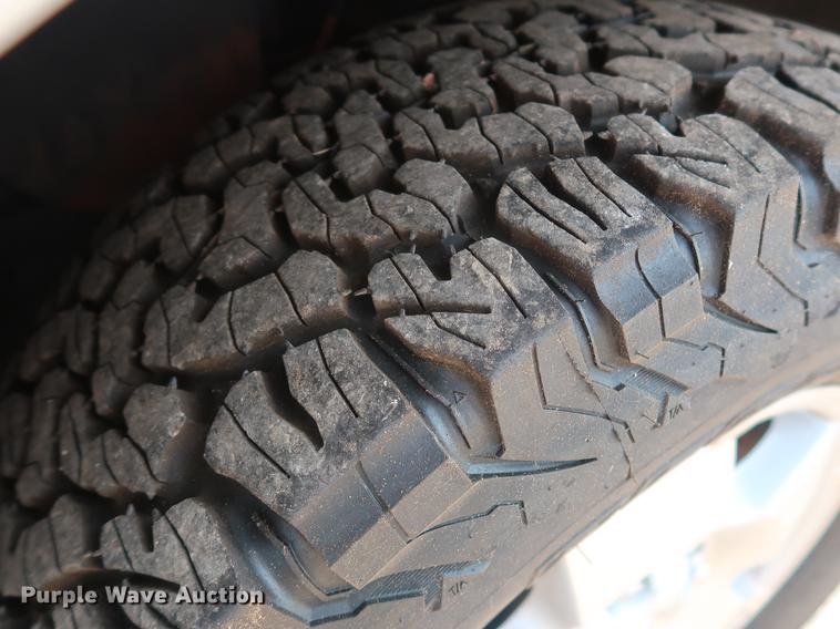 image for item DG4004 2011 Toyota Tundra Limited CrewMax pickup truck