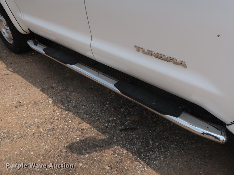 image for item DG4004 2011 Toyota Tundra Limited CrewMax pickup truck