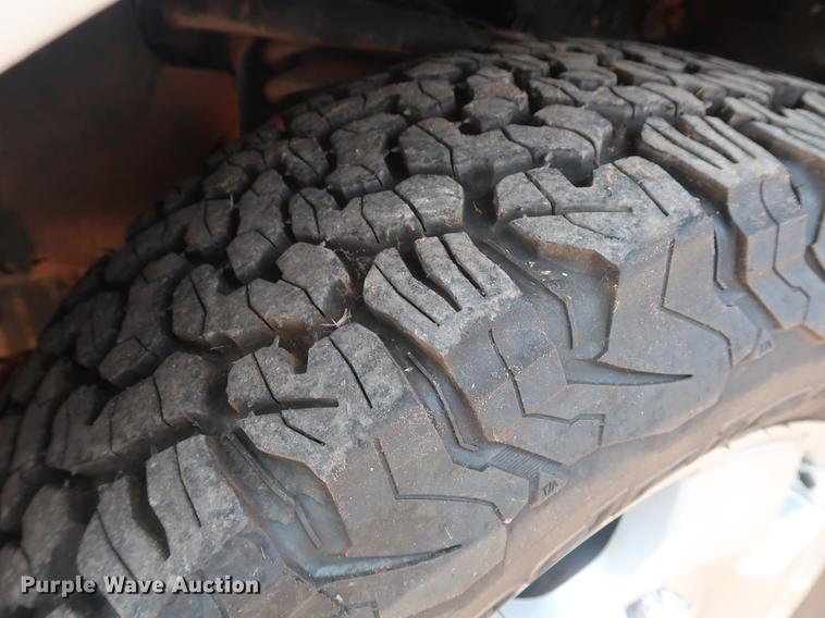 image for item DG4004 2011 Toyota Tundra Limited CrewMax pickup truck