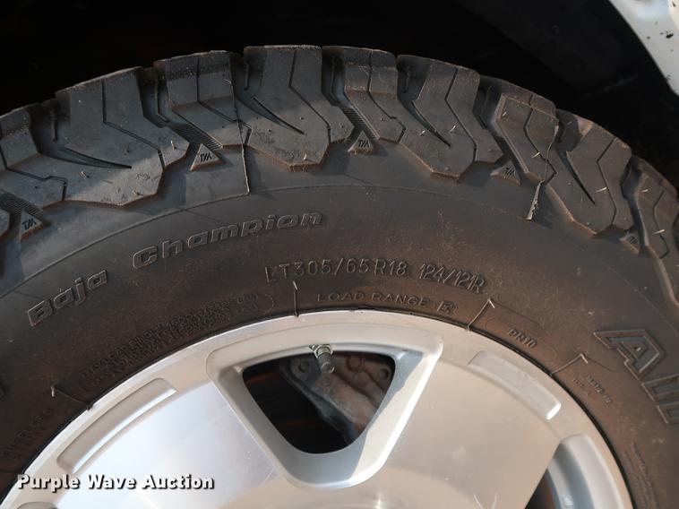 image for item DG4004 2011 Toyota Tundra Limited CrewMax pickup truck