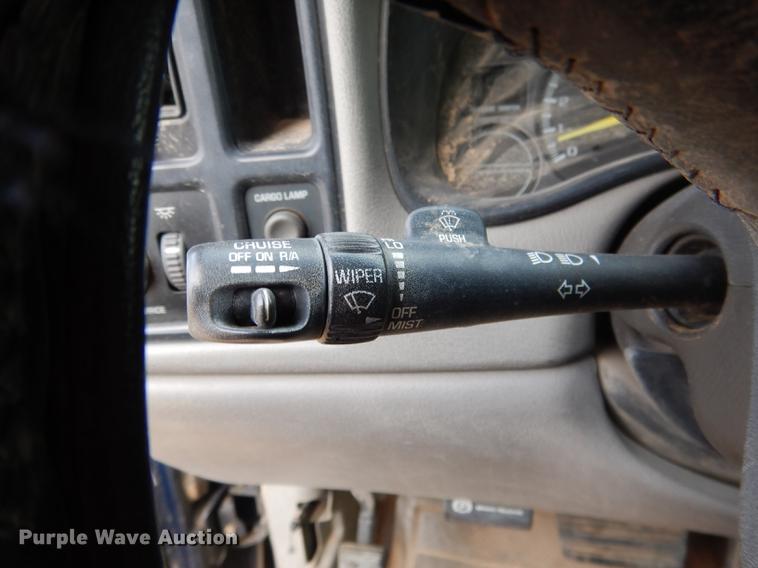 image for item DG5794 2000 Chevrolet Silverado 2500 pickup truck