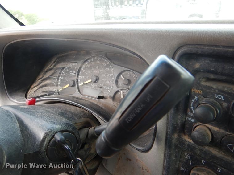 image for item DG5794 2000 Chevrolet Silverado 2500 pickup truck