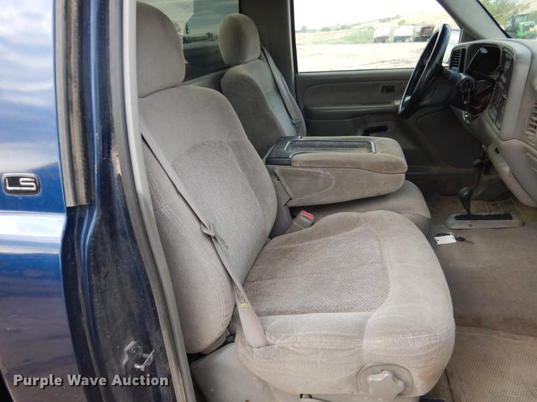 image for item DG5794 2000 Chevrolet Silverado 2500 pickup truck