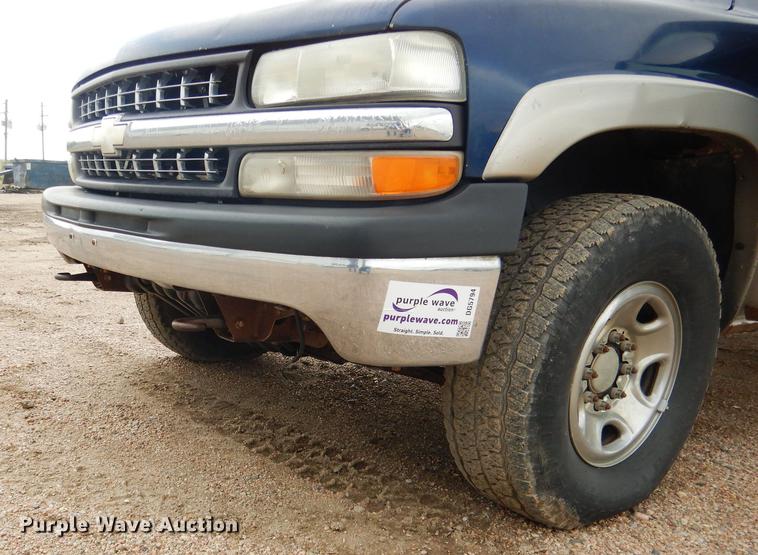 image for item DG5794 2000 Chevrolet Silverado 2500 pickup truck