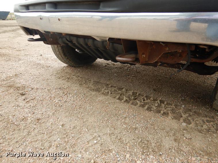 image for item DG5794 2000 Chevrolet Silverado 2500 pickup truck