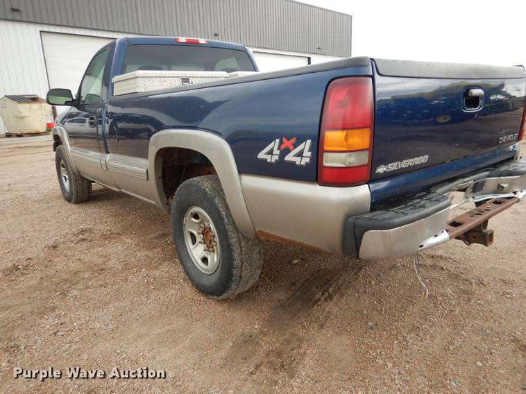 image for item DG5794 2000 Chevrolet Silverado 2500 pickup truck