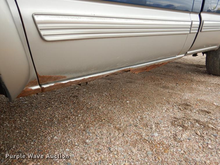 image for item DG5794 2000 Chevrolet Silverado 2500 pickup truck