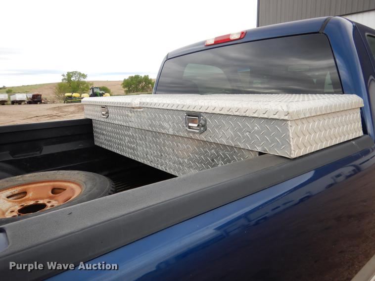 image for item DG5794 2000 Chevrolet Silverado 2500 pickup truck