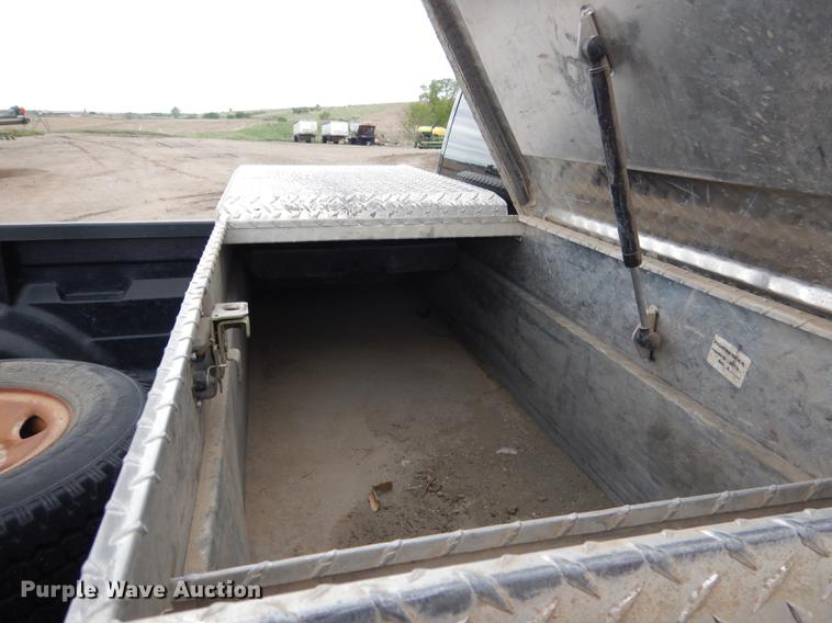 image for item DG5794 2000 Chevrolet Silverado 2500 pickup truck