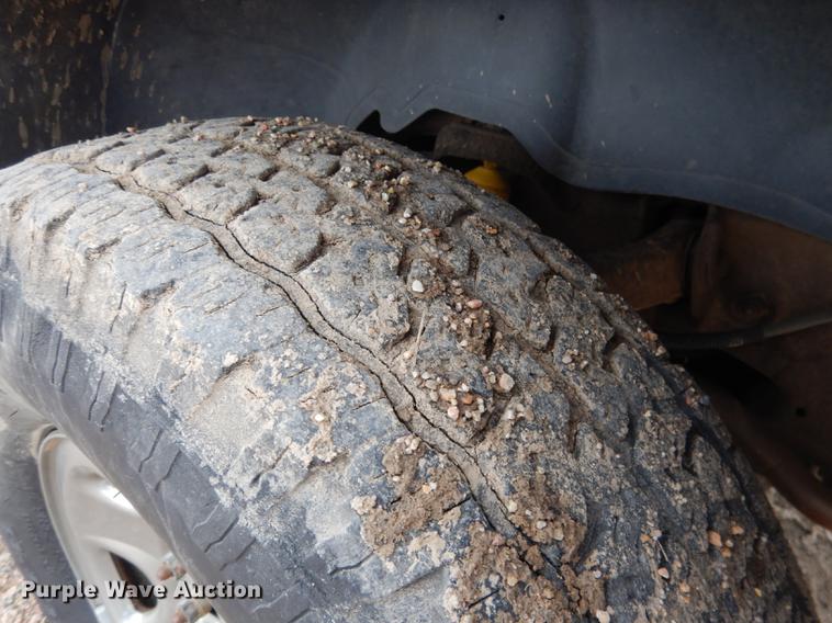 image for item DG5794 2000 Chevrolet Silverado 2500 pickup truck