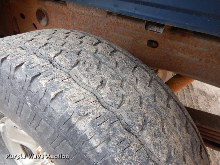 image for item DG5794 2000 Chevrolet Silverado 2500 pickup truck