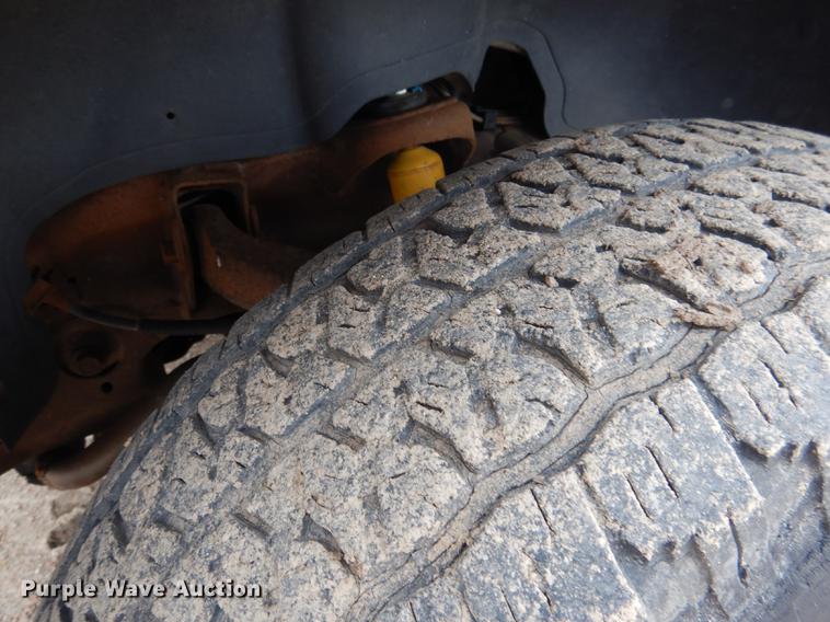 image for item DG5794 2000 Chevrolet Silverado 2500 pickup truck