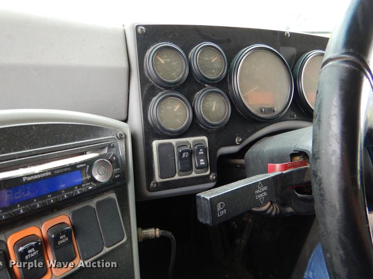 image for item DG5797 2007 Blue Bird Vision school bus